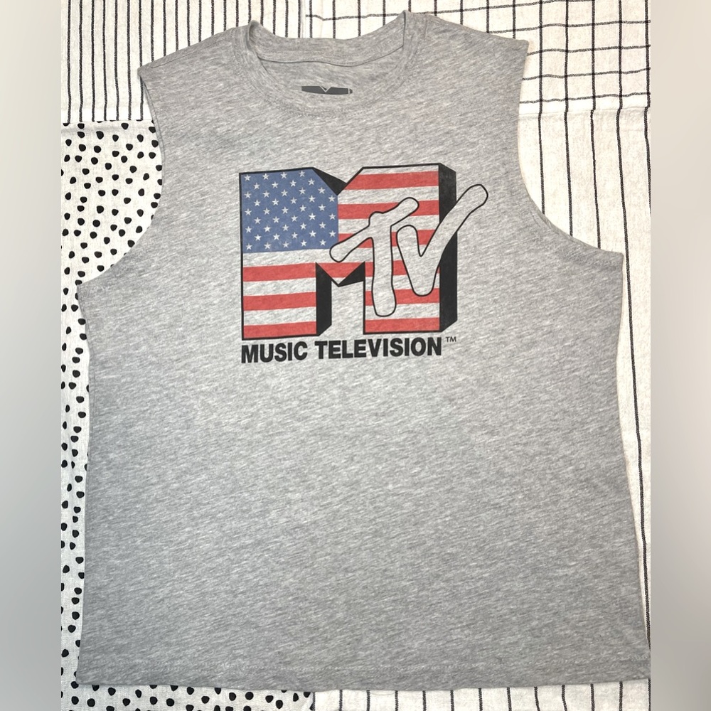 MTV 3D Flag Logo Sleeveless T-Shirt - Womens   - Athletic Heather NWT